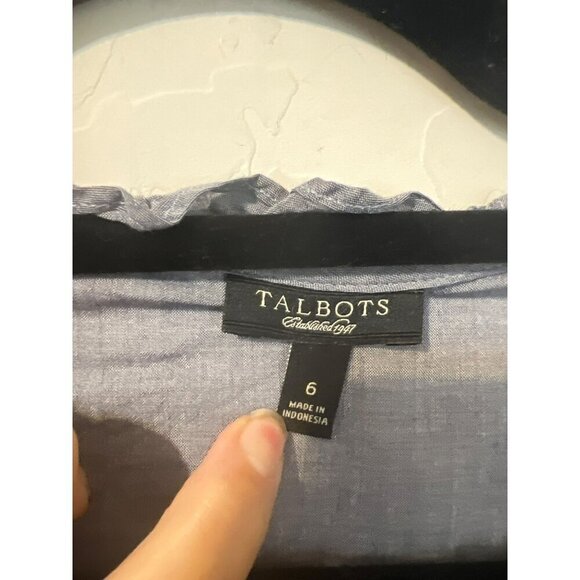 Talbot's Sz 6 Lightweight Chambray Blouse 3/4 Sleeves Ruffle Detail Button Front - Picture 3 of 7